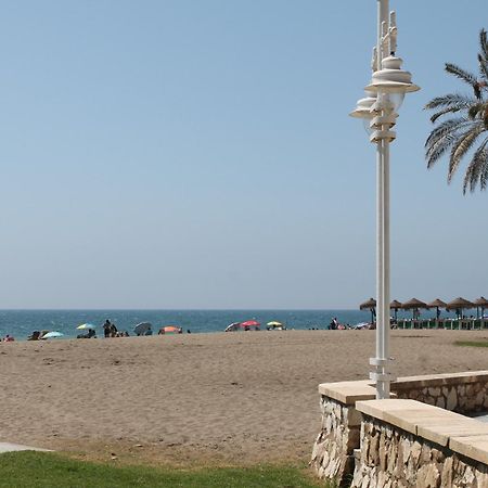 Paseo Maritimo Apartment Malaga Exterior photo