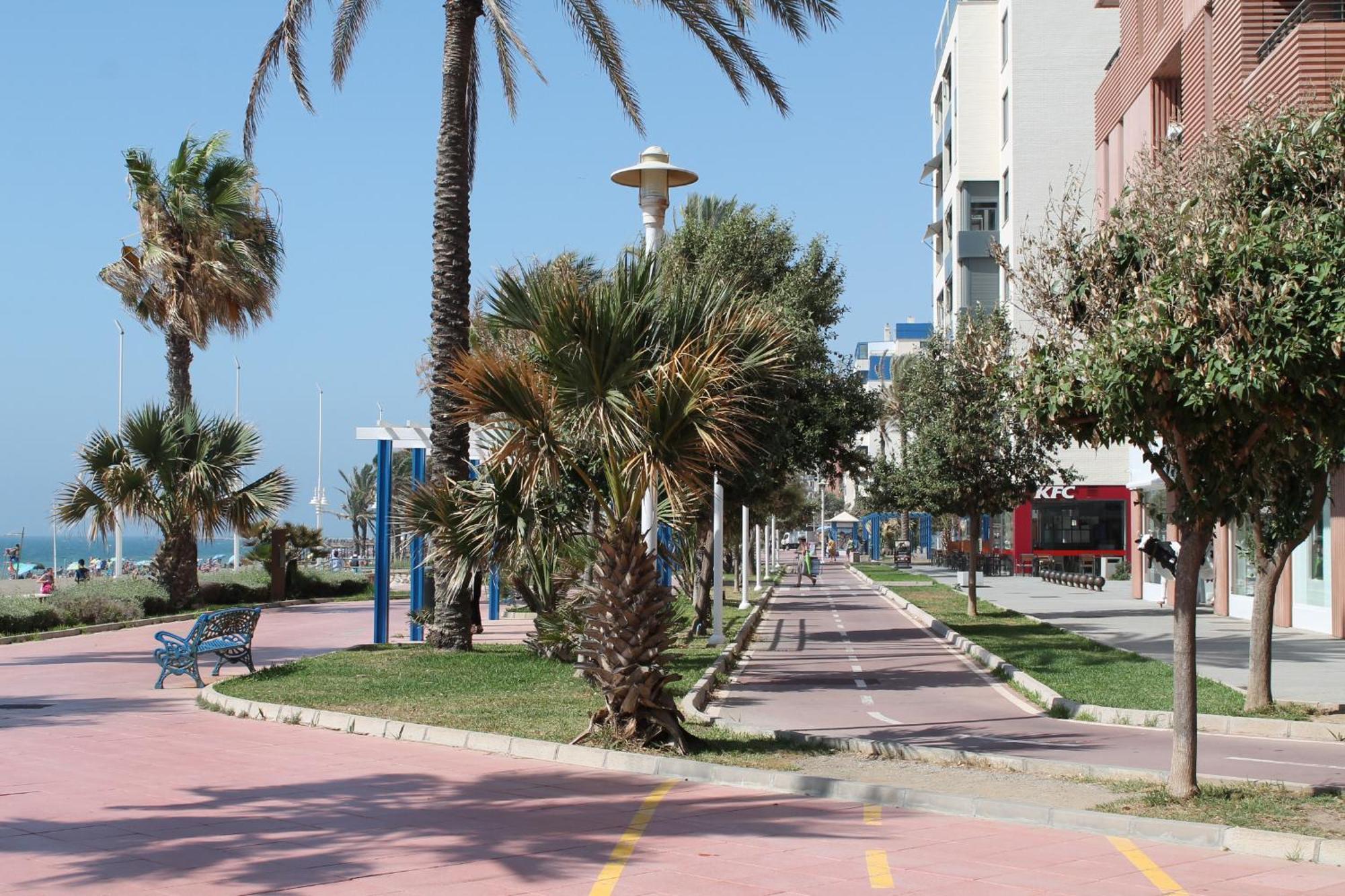 Paseo Maritimo Apartment Malaga Exterior photo